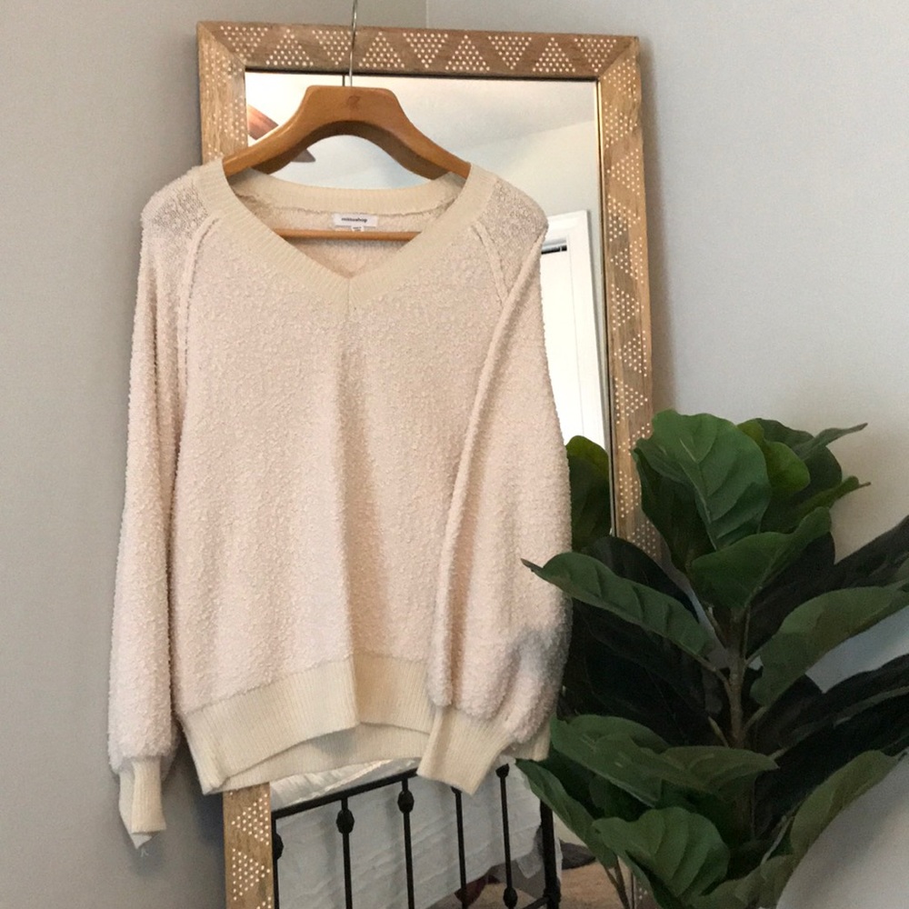 V Neck Popcorn sweater with Bubble sleeves